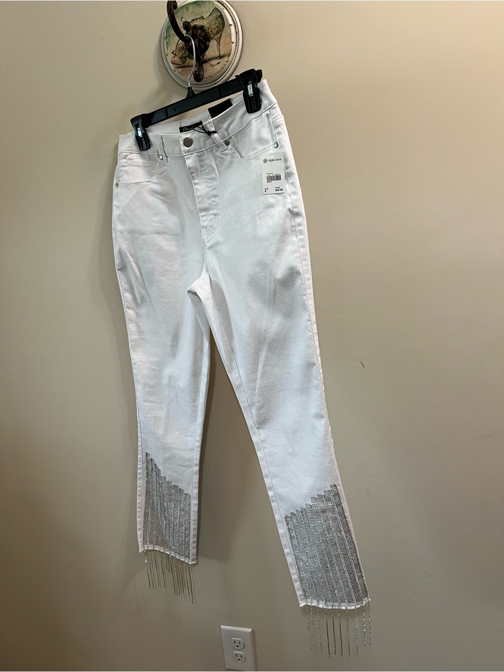 Versona NWT White Women’s Jeans with Silver Fringe Detail Size 8